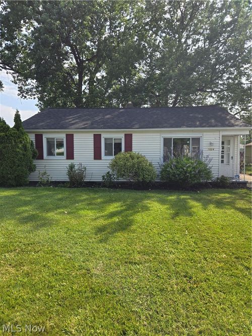 1024 Quentin Rd, Eastlake, OH, 44095-2838 | Card Image