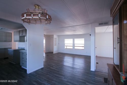 1607 W Higgins Ln, Tucson, AZ, 85705-9215 | Card Image