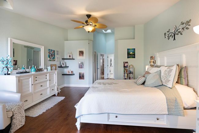 102 Brent Cir, Townhouse with 3 bedrooms, 3 bathrooms and null parking in OLDSMAR FL | Image 17
