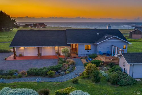 19251 Monterey Avenue, Fort Bragg, CA, 95437 | Card Image