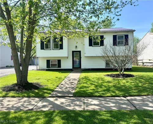 9774 Blanton Dr, Windham, OH, 44288-1408 | Card Image