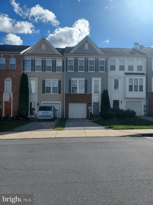 42 Magellan Dr, MARTINSBURG, WV, 25404-4003 | Card Image