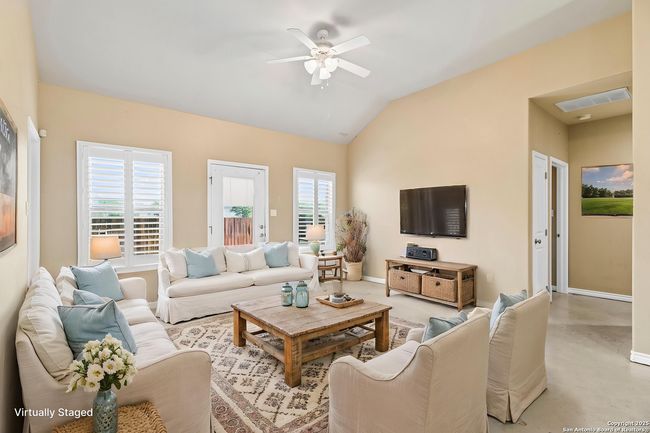 1B - 118 Navarro Crossing Rd, Condo with 3 bedrooms, 2 bathrooms and null parking in Seguin TX | Image 9