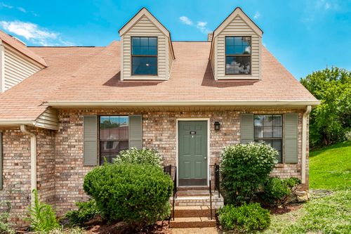 101 Deerpoint Ln, Hendersonville, TN, 37075-3988 | Card Image