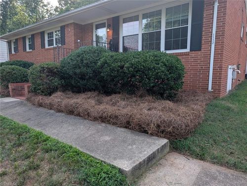 1112 Green St, Reidsville, NC, 27320-5543 | Card Image