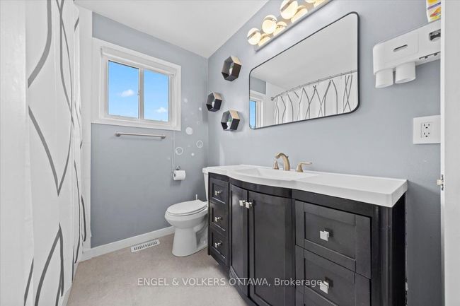 1456 Prestone Dr, House other with 3 bedrooms, 2 bathrooms and 2 parking in Orléans ON | Image 27