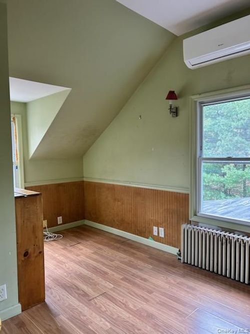 18 Woodland Dr, East Islip, NY, 11730-2510 | Card Image