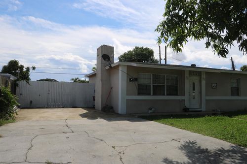 2116 S Beech Rd, West Palm Beach, FL, 33409 | Card Image