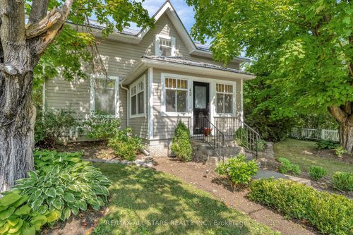 49 John St, Fenelon Falls, ON, K0M1N0 | Card Image