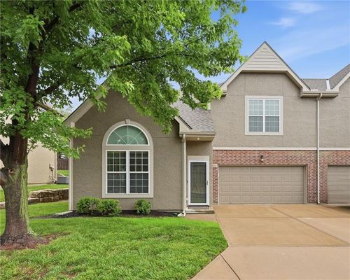 15624 W 61st St, Shawnee, KS, 66217-9689 | Card Image