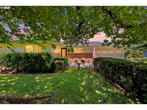 6841 Se Cavalier St, Milwaukie, OR, 97267-2002 | Card Image