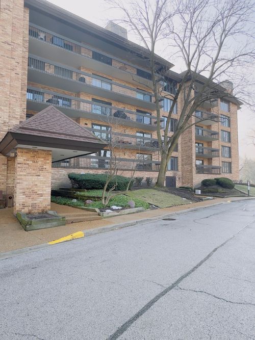 apt-201-1671 Mission Hills Rd, Northbrook, IL, 60062-5733 | Card Image