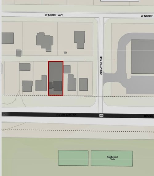 905 Rockland Rd, Lake Bluff, IL, 60044-2220 | Card Image