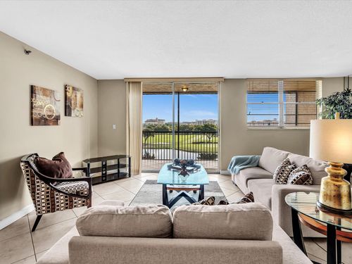 apt-705-3300 W Rolling Hills Cir, Davie, FL, 33328-1947 | Card Image