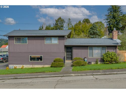 1005 Maple St, Myrtle Point, OR, 97458-1202 | Card Image