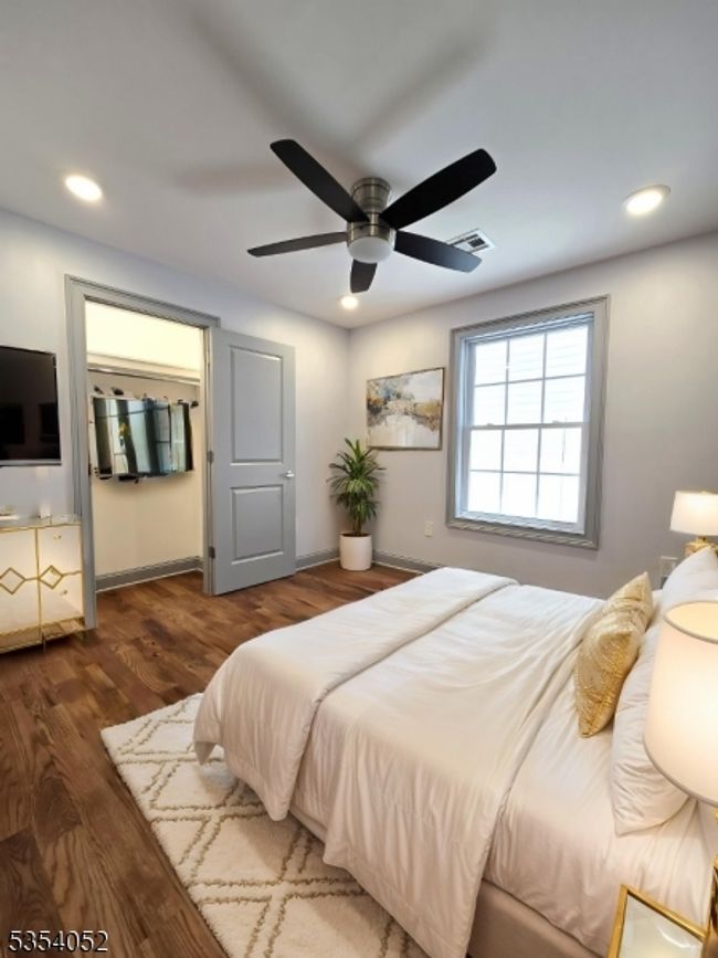 90 Seaview Ave, Home with 6 bedrooms, 4 bathrooms and null parking in Jersey City NJ | Image 28