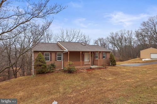 84 Lakeview Cir, HANOVER, PA, 17331-9308 | Card Image