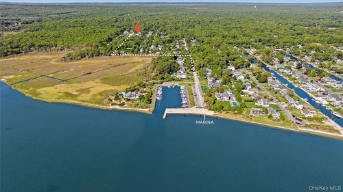 5 Canvasback Ln, East Quogue, NY, 11942-4823 | Card Image