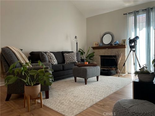 4790 Gondola Dr, Oak Park, CA, 91377-5504 | Card Image