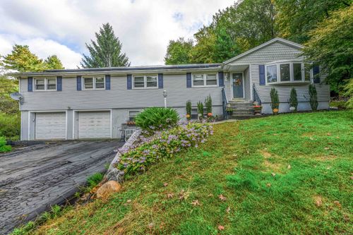 201 Rimmon Rd, North Haven, CT, 06473-2806 | Card Image