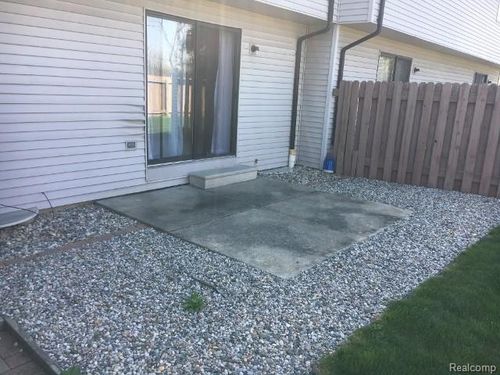 8487 Pepper Ridge Dr, Grand Blanc, MI, 48439-1963 | Card Image