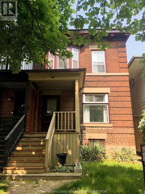 426 Bruce Ave, Windsor, ON, N9A4W7 | Card Image