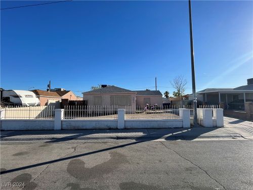 613 E Bartlett Avenue, North Las Vegas, NV, 89030 | Card Image