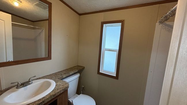 47 - 557 Sw Cutoff, House other with 2 bedrooms, 1 bathrooms and 2 parking in Worcester MA | Image 8