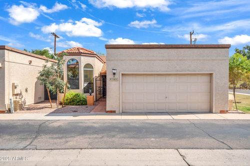 4301 N 29th Way, Phoenix, AZ, 85016-8504 | Card Image