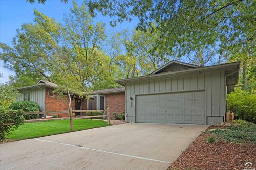 2609 Westdale Rd, Lawrence, KS, 66049-2837 | Card Image