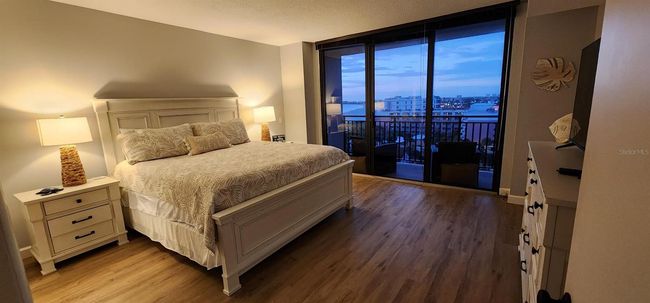 Master Bedroom Early Evening | Image 34
