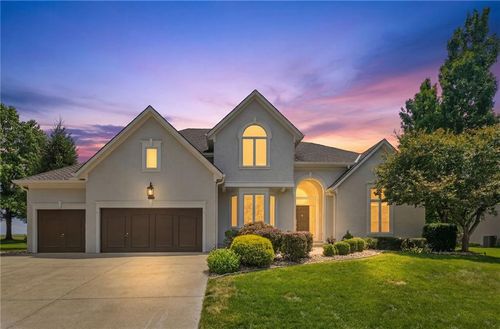 9608 Falcon Ridge Dr, Lenexa, KS, 66220-3637 | Card Image
