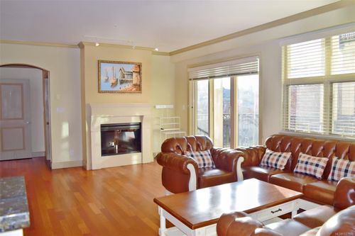 309-1620 Mckenzie Ave, Saanich, BC, V8N0A1 | Card Image