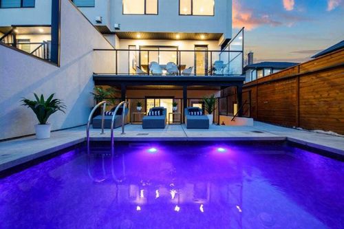 3319 41 St Sw, Calgary, AB, T3E3L3 | Card Image