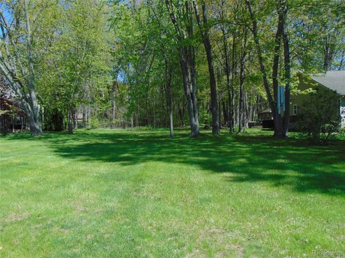 456 Maple Street, Algonac, MI, 48001 | Card Image