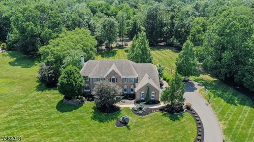 10 Christie Way, Branchburg, NJ, 08853-5003 | Card Image