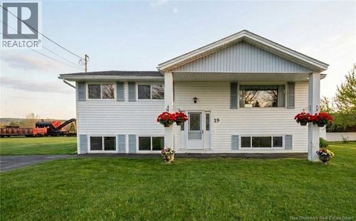 19 Legion St, Hillsborough, NB, E4H2W7 | Card Image