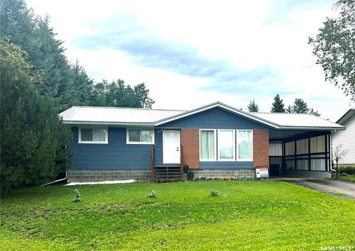 105 6 Ave N, Big River, SK, S0J0E0 | Card Image