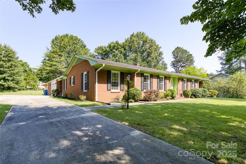 321 Knollwood Ave, Salisbury, NC, 28144-7596 | Card Image