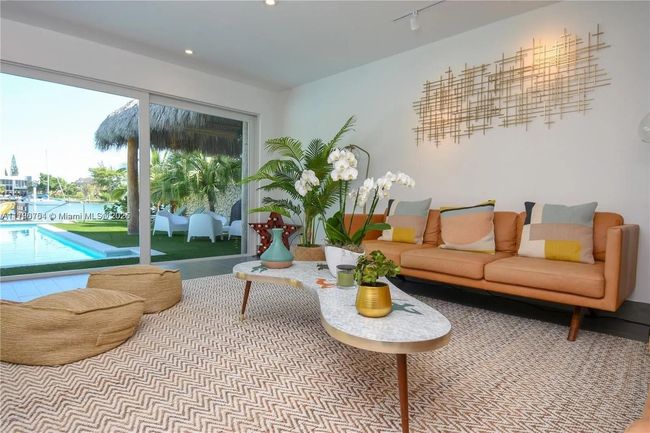 641 86 Th St, House other with 3 bedrooms, 3 bathrooms and null parking in Miami Beach FL | Image 9