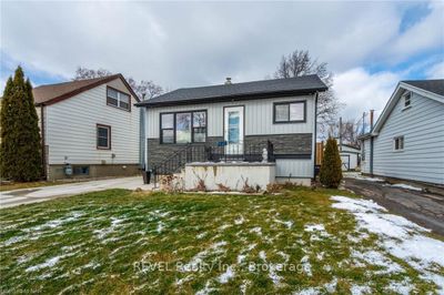 6127 Arad St, House other with 1 bedrooms, 1 bathrooms and 6 parking in Niagara Falls ON | Image 3