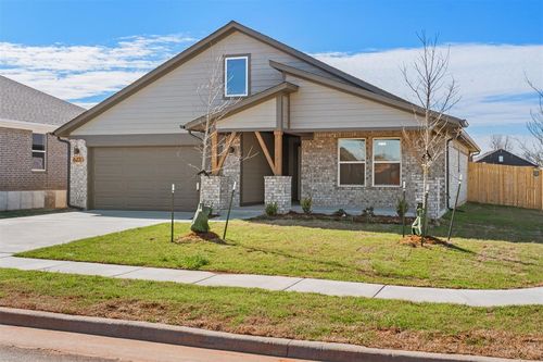 623 Berline Dr, Guthrie, OK, 73044-4048 | Card Image