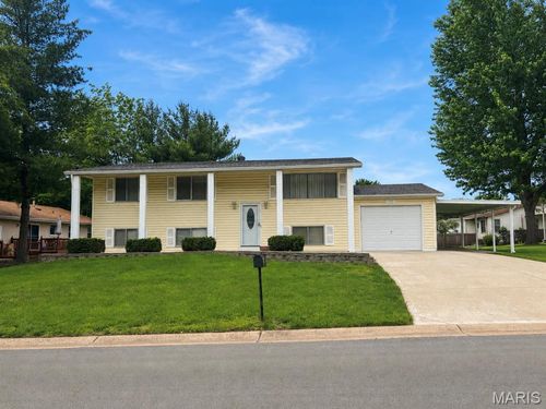 25 Soutee Drive, St Peters, MO, 63376 | Card Image