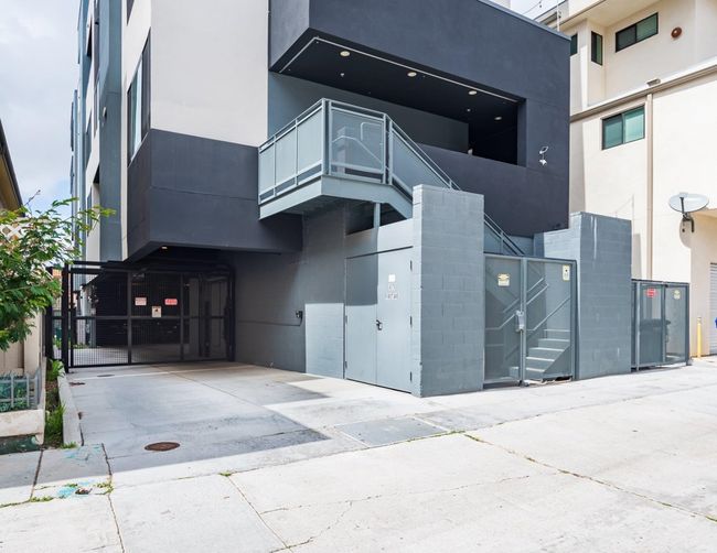 3 - 4079 1 St Ave, Condo with 2 bedrooms, 2 bathrooms and 2 parking in San Diego CA | Image 29