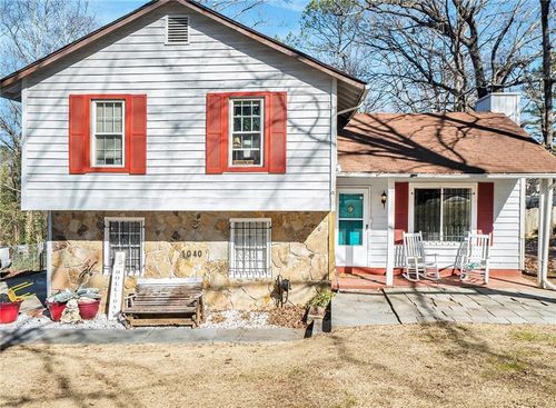 1040 Forest East Dr, Stone Mountain, GA, 30088-2919 | Card Image