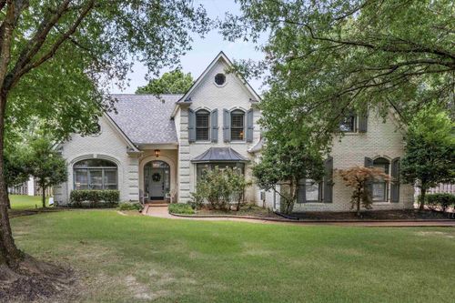 10290 Shrewsbury Run W, Collierville, TN, 38017-8667 | Card Image