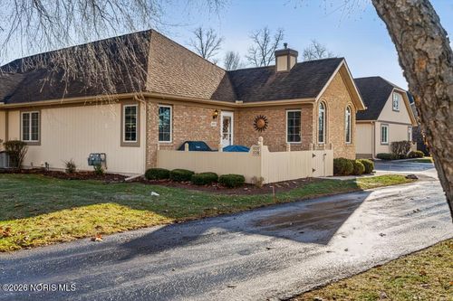 1037 Turnbury Ln, Perrysburg, OH, 43551-1992 | Card Image