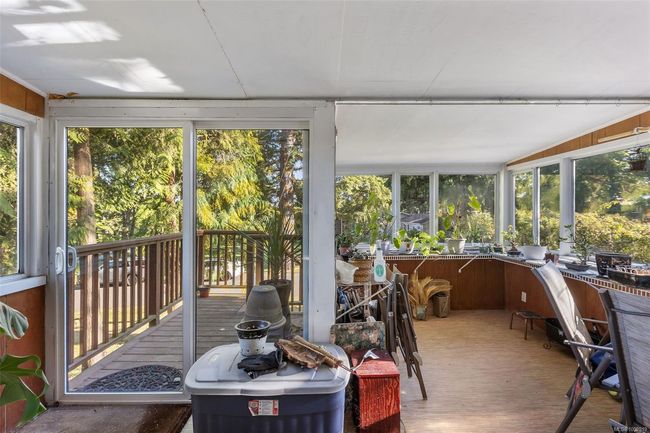6374 Oldfield Rd, House other with 5 bedrooms, 2 bathrooms and 4 parking in Central Saanich BC | Image 23