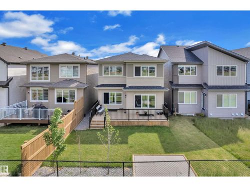 15640 18 Ave Sw, Edmonton, AB, T6W5C2 | Card Image