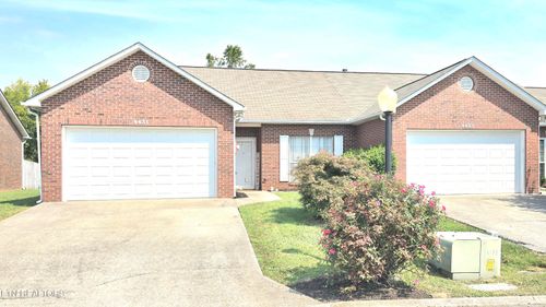 4431 Broadmeadow Way, Knoxville, TN, 37912-4453 | Card Image
